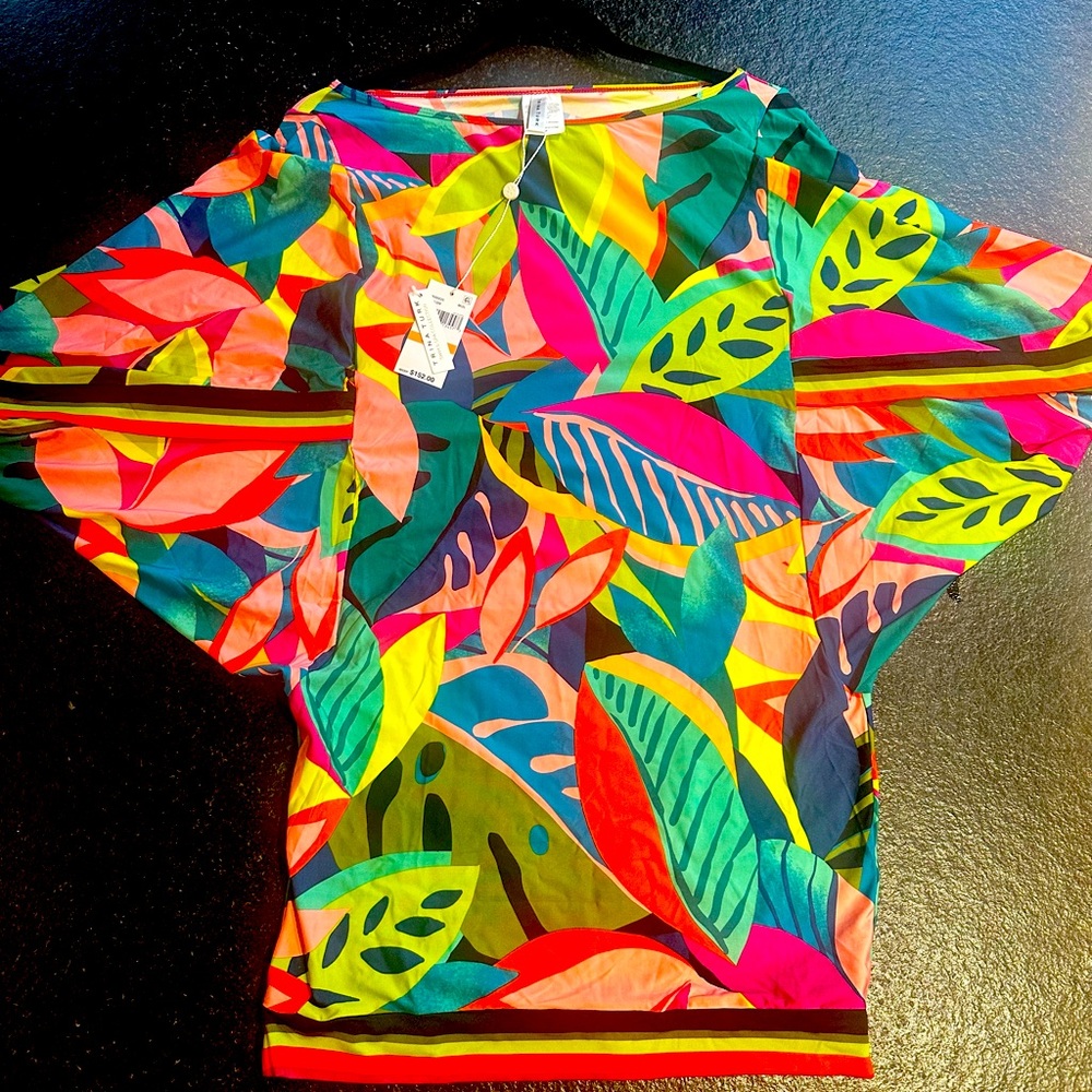 Trina Turk stunning swim tunic ✨ size small with tags ..sold out ✨🩷✨